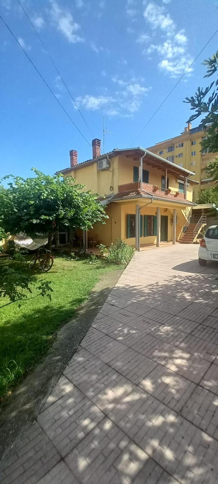 Apartamento Viola'S House Shkodër Exterior foto